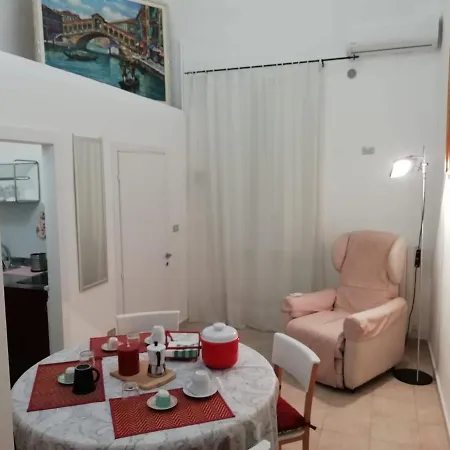 Rosso Quintino Apartment Bari Exterior photo